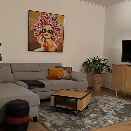 Apartment Bei Kompis über Den Dächern Von