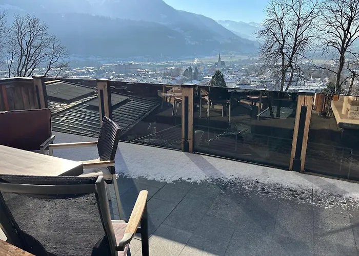 Bei Kompis Ueber Den Daechern Von Apartman